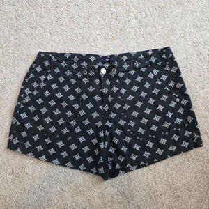 Women's Gap Shorts Size 2 Black White Patterned